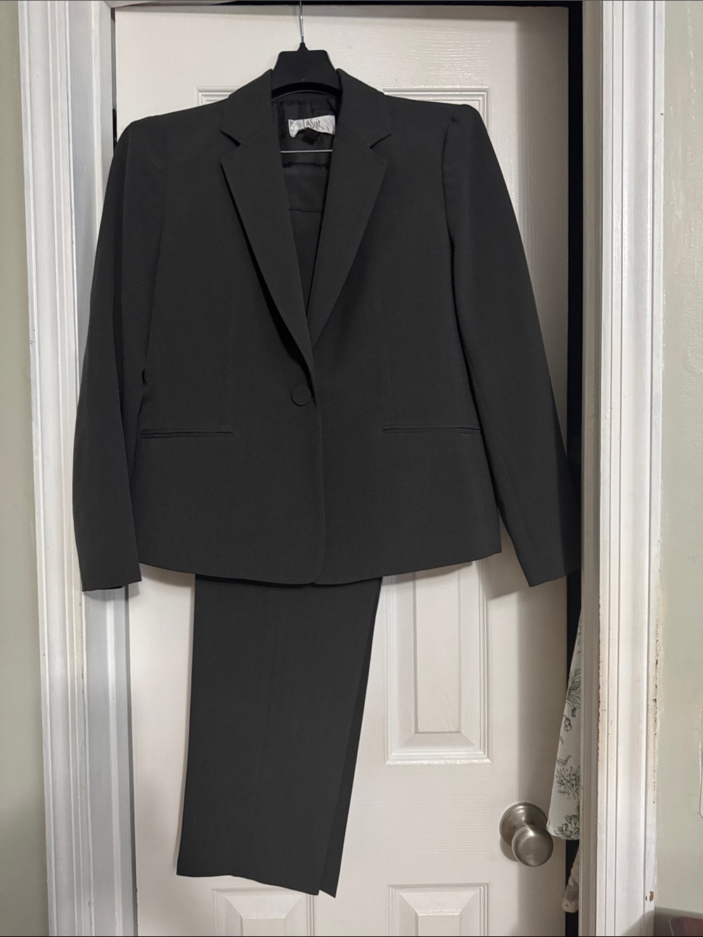 Le Suit Charcoal Two-Piece Pants Suit